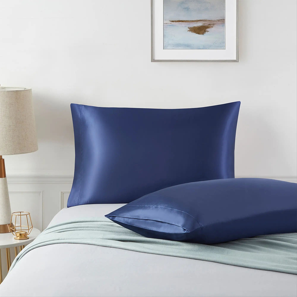 Perne de satin moi și netede solide din satin