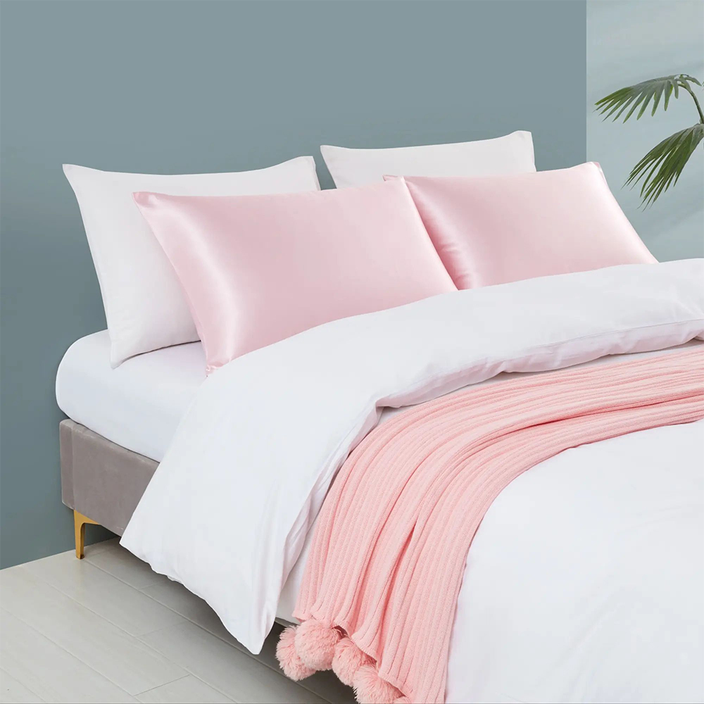 Perne de satin moi și netede solide din satin